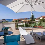 Laris Bed and Breakfast 3*