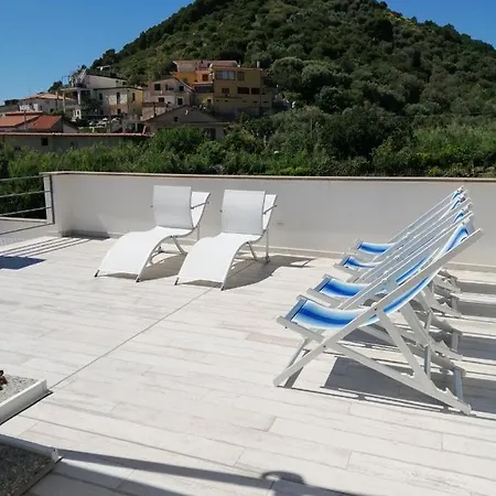 Laris 4* 카스텔라바테