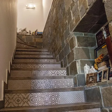 B&B Laris 카스텔라바테