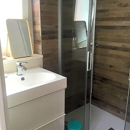 Frühstückspension Laris 4*